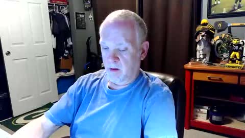 midwestdad09 online show from 04-17-26, 08:17