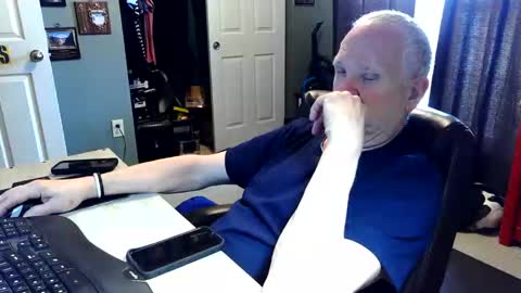 midwestdad09 online show from 04-25-26, 02:36