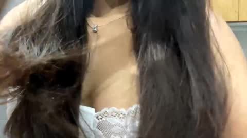 Mia online show from 02-13-26, 05:42