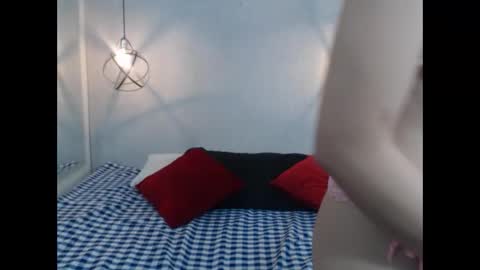 Snapshot of migatica_johnson12 chatting on 04-23-26, 03:30 Migatica johnson12 online show from 04-23-26, 03:30