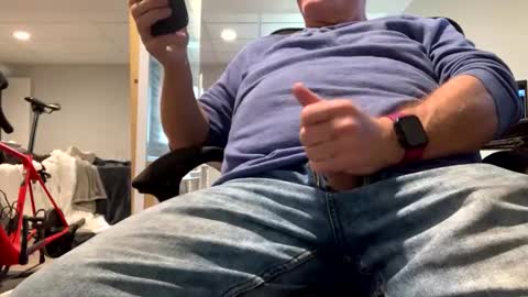 miggie001 online show from 11-17-25, 05:08