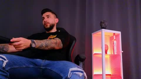 MightyAaron online show from 02-03-25, 03:42