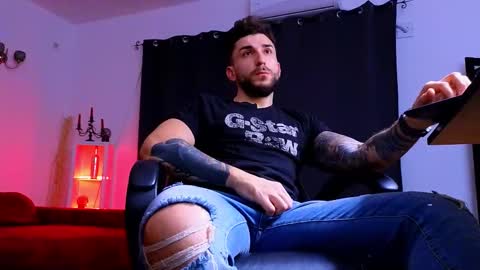 MightyAaron online show from 11-26-25, 03:57