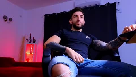 MightyAaron online show from 11-29-25, 05:21