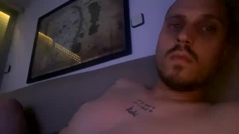 Snapshot of migueeeeeeel chatting on 07-29-26, 11:52 migueeeeeeel online show from 07-29-26, 11:52