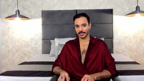 miguelsanfrancisco online show from 11-05-25, 03:23