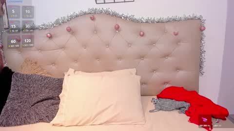 Mia Jhones online show from 12-18-24, 05:59