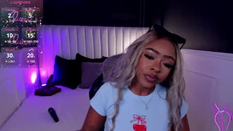 Miia Schwarz  online show from 04-10-26, 11:53