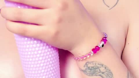 Mia online show from 02-20-26, 06:26