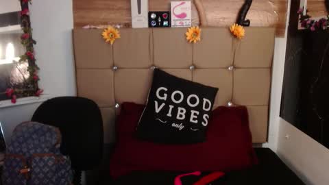 miia online show from 03-05-26, 06:15