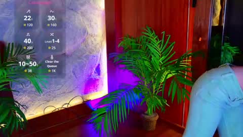 Snapshot of miiaa_cooper chatting on 05-08-26, 03:28 CALL ME MIA online show from 05-08-26, 03:28