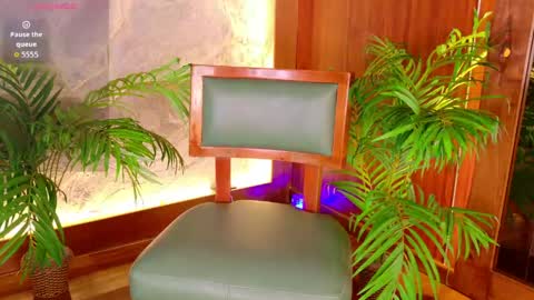Snapshot of miiaa_cooper chatting on 05-12-26, 06:05 CALL ME MIA online show from 05-12-26, 06:05