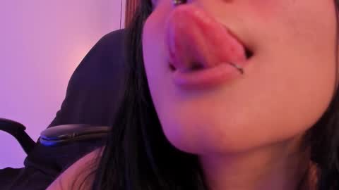 Mia  online show from 02-14-26, 01:30