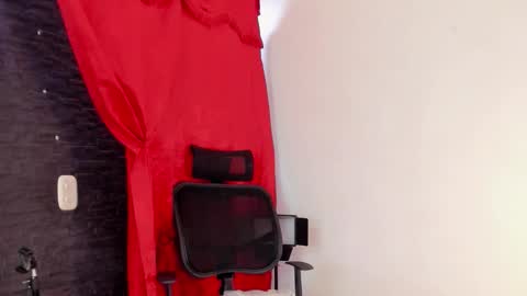 Snapshot of miiaah_kaliffa chatting on 09-25-25, 02:48  MELANIE  online show from 09-25-25, 02:48