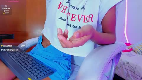 mia sofia online show from 09-19-25, 07:25