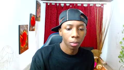 Snapshot of miilo18 chatting on 06-26-26, 02:32 milo online show from 06-26-26, 02:32