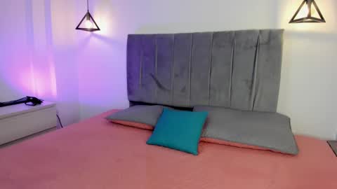 Snapshot of miiss_greyy chatting on 03-08-25, 07:09 miiss_greyy online show from 03-08-25, 07:09