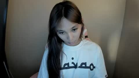 MIKA online show from 03-31-26, 07:25