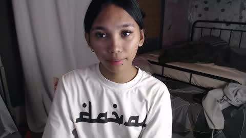 MIKA online show from 05-10-26, 03:06