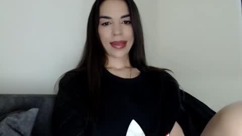Snapshot of mika_gold7 chatting on 05-02-26, 11:15 Mika online show from 05-02-26, 11:15