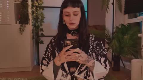 mika_moon_ online show from 11-08-25, 05:23