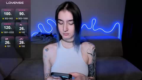 Mika online show from 01-16-26, 05:50