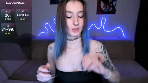 Mika online show from 04-03-26, 11:19