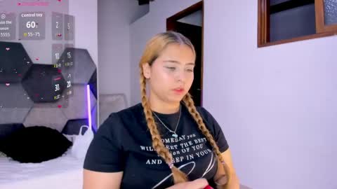 Mikaela blondie bigass online show from 05-04-26, 06:59