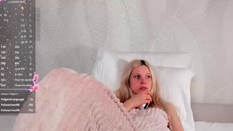 Angel girl online show from 03-16-26, 05:44