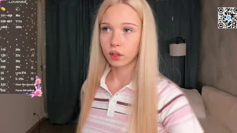 Angel girl online show from 04-19-26, 09:28