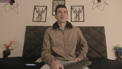 mikael online show from 01-19-25, 04:01