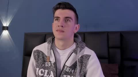 mikael online show from 10-08-25, 03:37