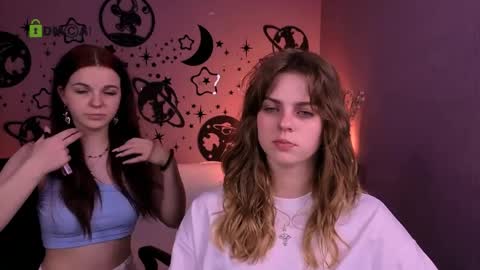 Mika online show from 04-07-26, 12:38