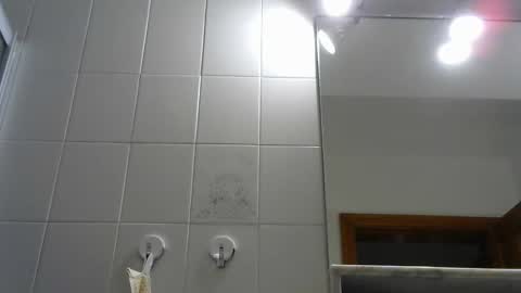 Snapshot of mike26051 chatting on 01-23-25, 01:02 mike26051 online show from 01-23-25, 01:02