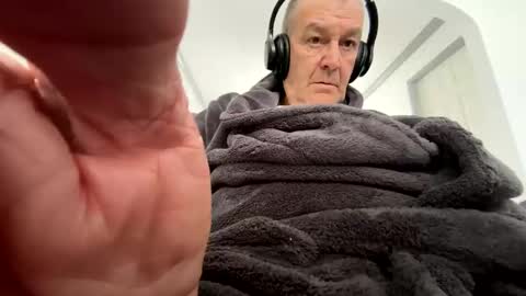 Snapshot of mike26051 chatting on 02-26-25, 12:25 mike26051 online show from 02-26-25, 12:25