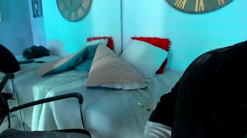 Mike 0233 online show from 01-19-25, 07:36