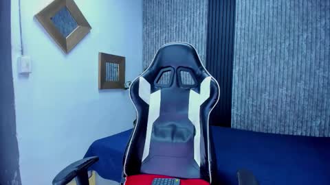 Mike 0233 online show from 10-29-25, 04:26