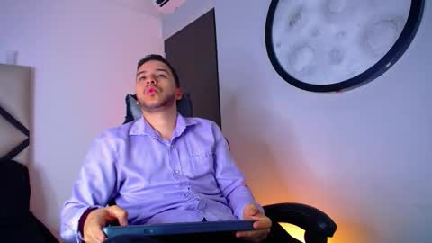 Mike  online show from 12-17-25, 11:49