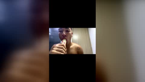 Snapshot of mike_947 chatting on 11-30-25, 10:14 mike_947 online show from 11-30-25, 10:14