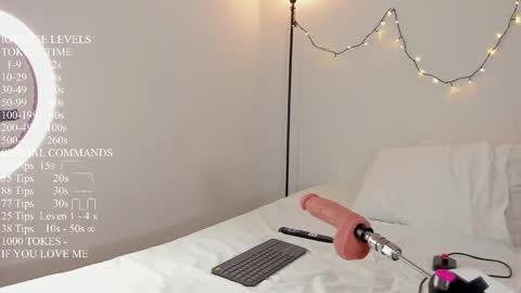 Snapshot of mike__tylor01 chatting on 12-12-24, 04:21 Mike Tylor online show from 12-12-24, 04:21