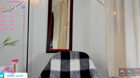 Snapshot of mike__tylor01 chatting on 02-21-25, 10:37 Mike Tylor online show from 02-21-25, 10:37