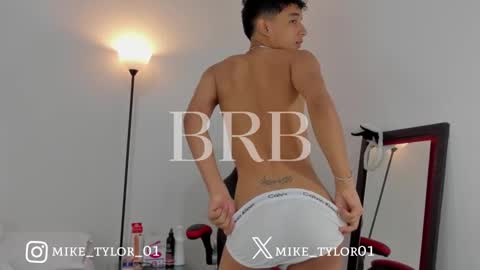 Snapshot of mike__tylor01 chatting on 03-07-25, 03:28 Mike Tylor online show from 03-07-25, 03:28