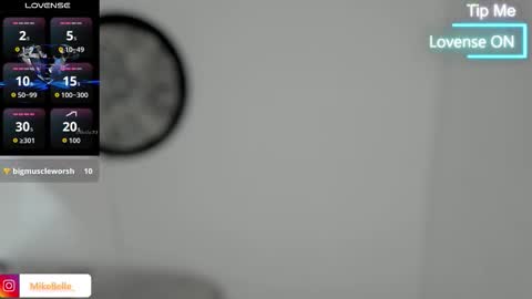 Snapshot of mike_belle chatting on 11-16-25, 07:52 Mike Belle online show from 11-16-25, 07:52