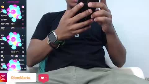 Snapshot of mike_black_22 chatting on 06-18-26, 03:49 Mike online show from 06-18-26, 03:49