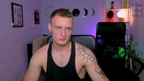 Snapshot of mike_crist chatting on 06-17-26, 07:04 Mike online show from 06-17-26, 07:04
