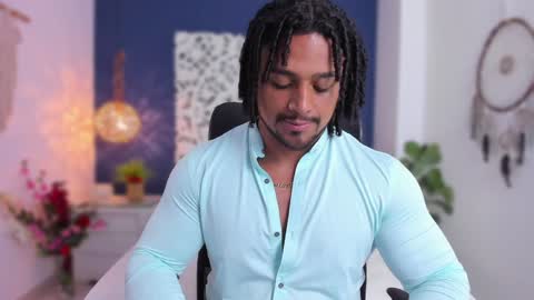 Snapshot of mike_estevess chatting on 12-01-24, 09:26 online show from 12-01-24, 09:26