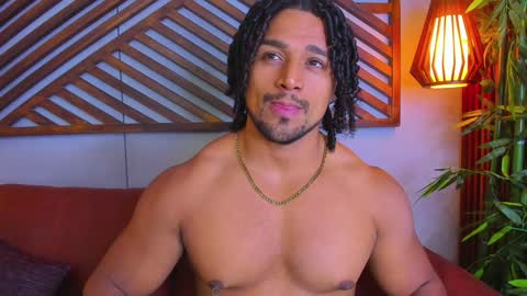 Snapshot of mike_estevess chatting on 01-25-25, 09:26 online show from 01-25-25, 09:26