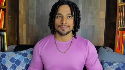 Snapshot of mike_estevess chatting on 02-04-25, 04:15 online show from 02-04-25, 04:15