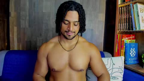 Snapshot of mike_estevess chatting on 02-22-25, 12:40 online show from 02-22-25, 12:40