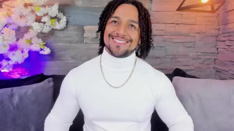 Snapshot of mike_estevess chatting on 02-23-25, 12:05 online show from 02-23-25, 12:05